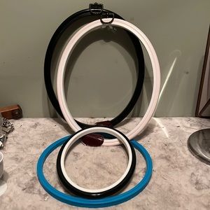 😄Needlepoint hoops bundle